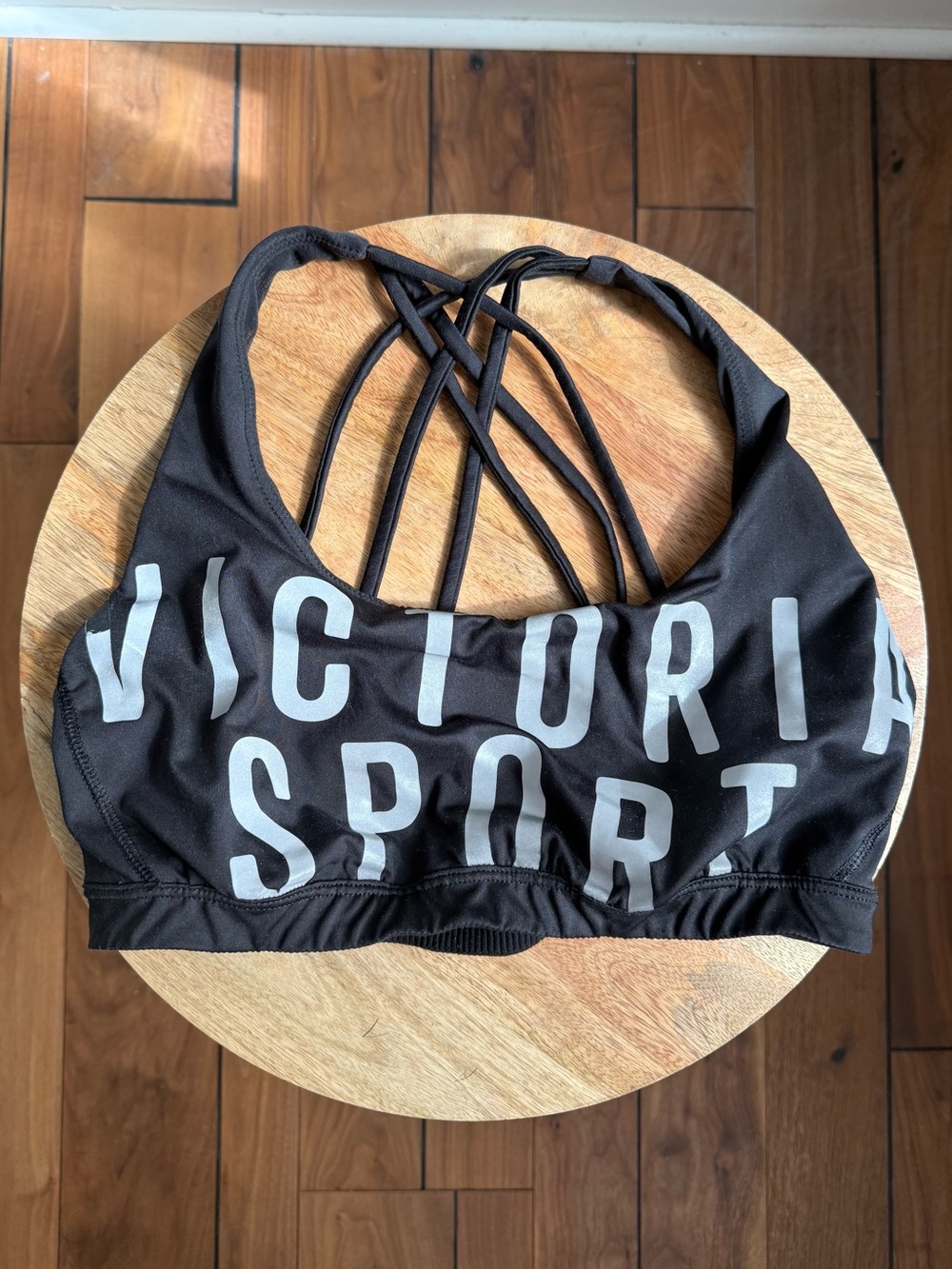 Victoria’s Secret Victoria Sport Strappy Crossover Sports Bra sz: Med.